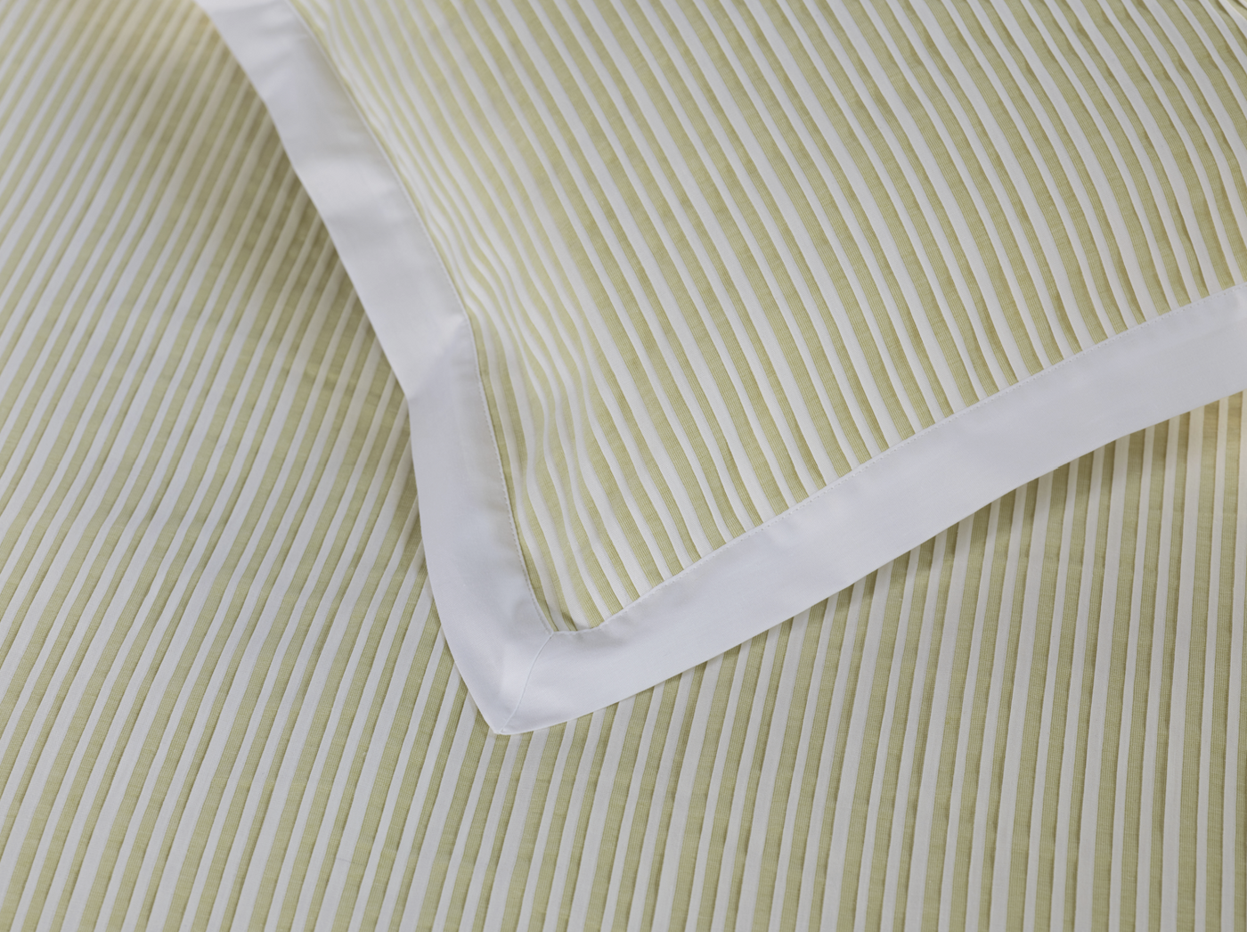 St. Pierre Luna Duvet Cover Set